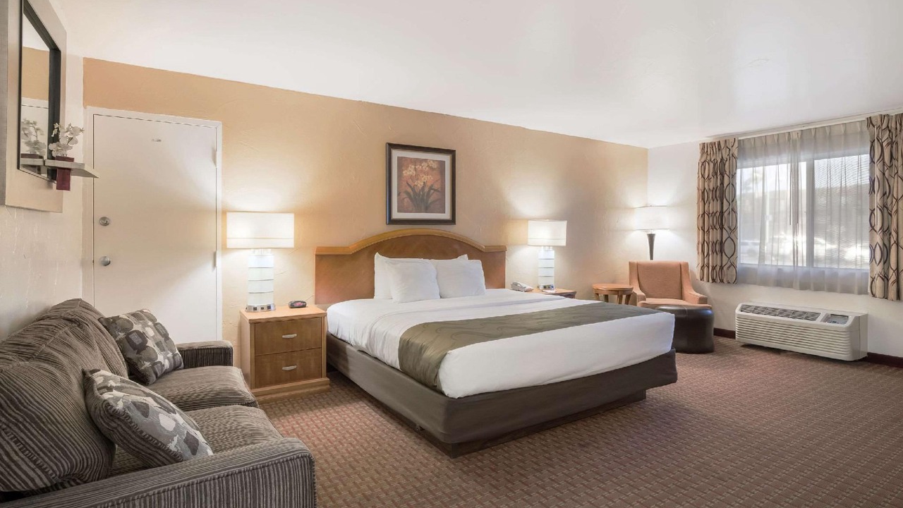 Photo of Bedroom in Lake Havasu City
