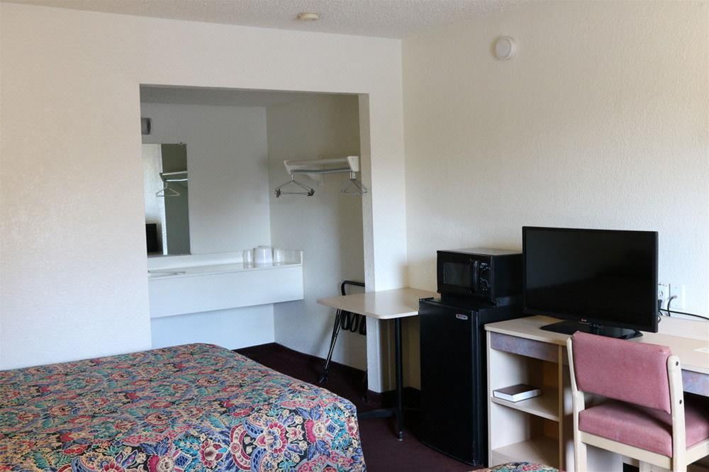 Photo of Livingroom in Merced
