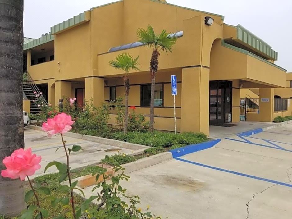Photo of Buildings in Claremont
