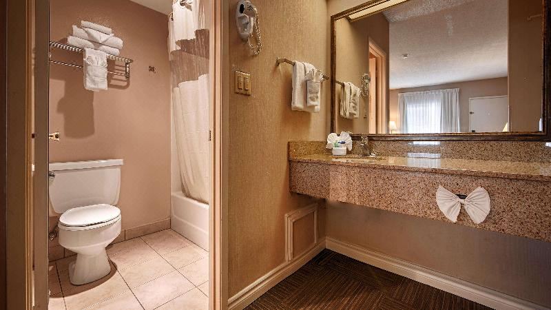 Photo of Bathroom in Corona