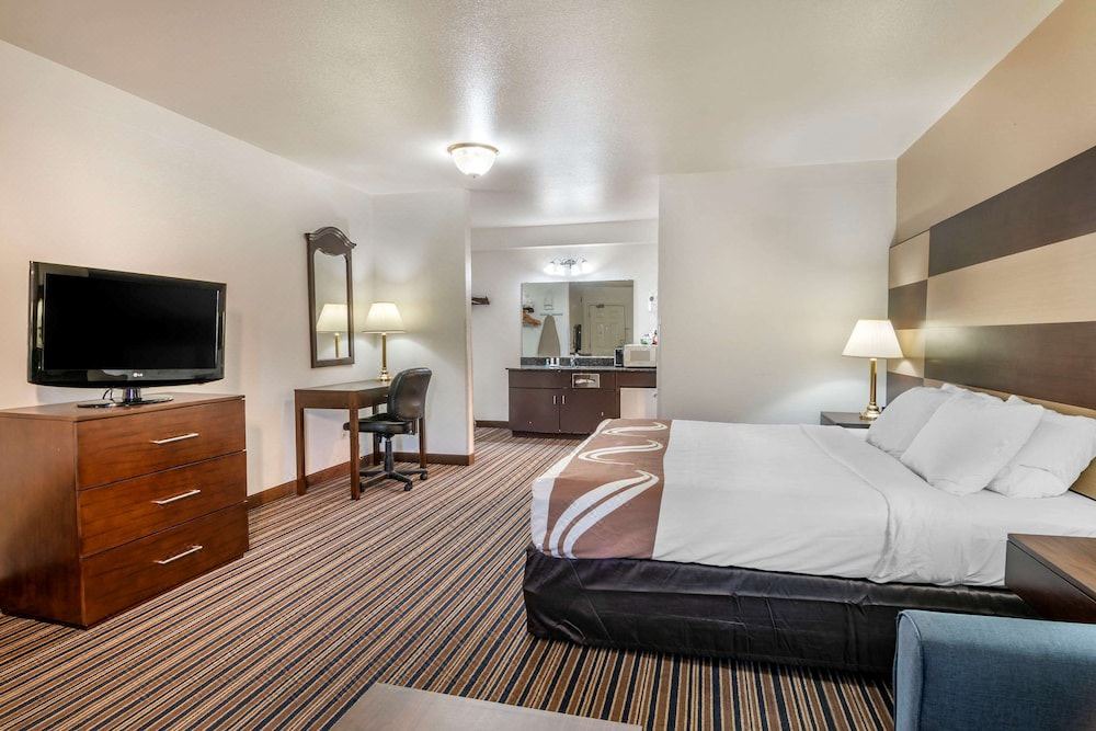 Photo of Livingroom in Roseburg