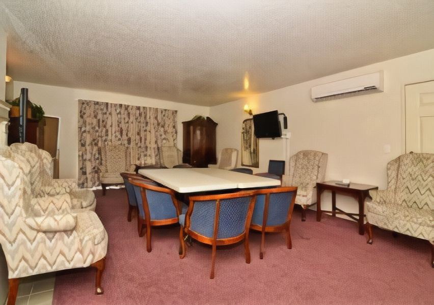 Photo of Livingroom in Redding