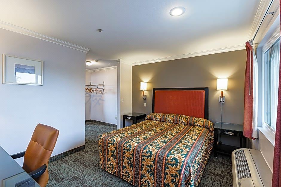 Photo of Bedroom in Northwest Anaheim