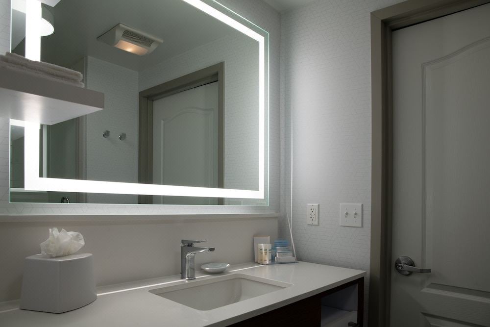 Photo of Bathroom in Van Nuys