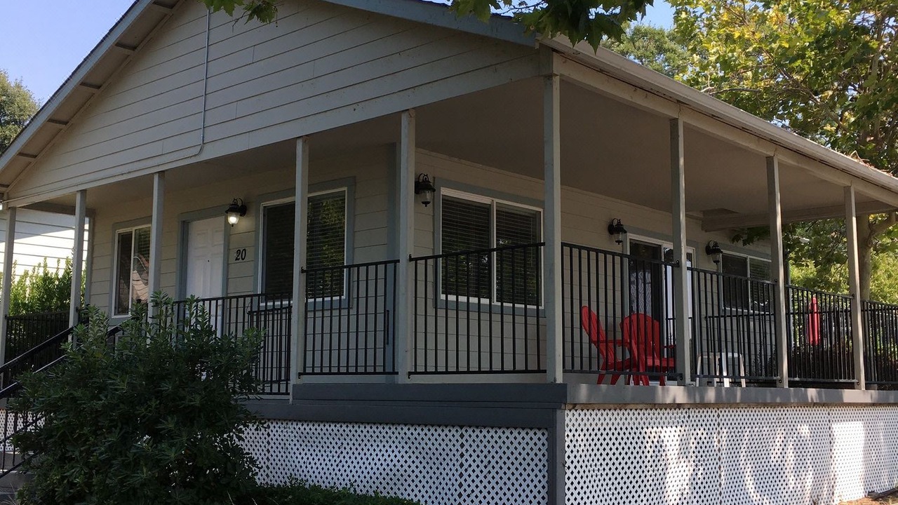 Photo of Buildings in Clearlake Park