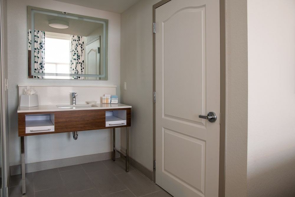 Photo of Bathroom in Van Nuys