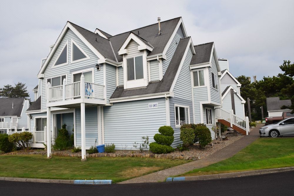 Photo of Buildings in Agate Beach