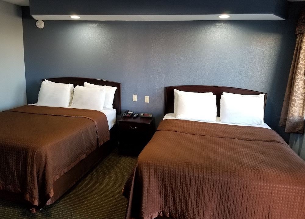Photo of Bedroom in Barstow