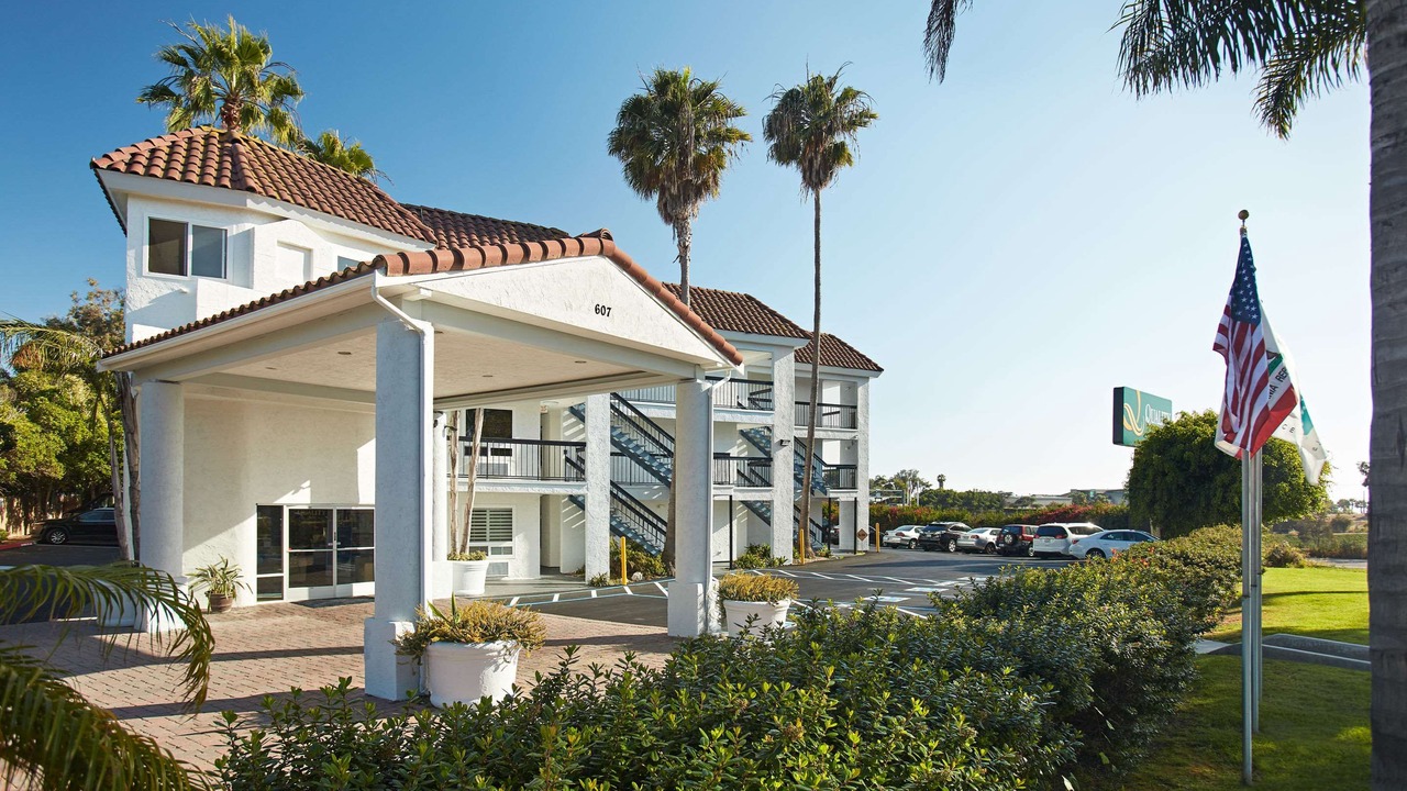Photo of Buildings in Leucadia
