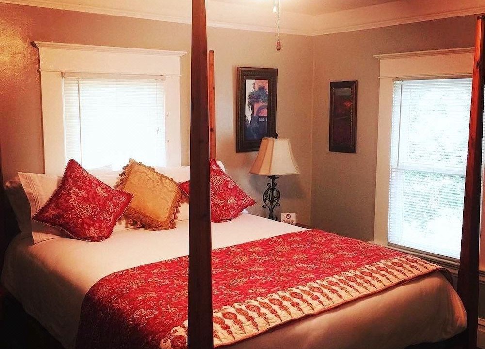 Photo of Bedroom in Lodi