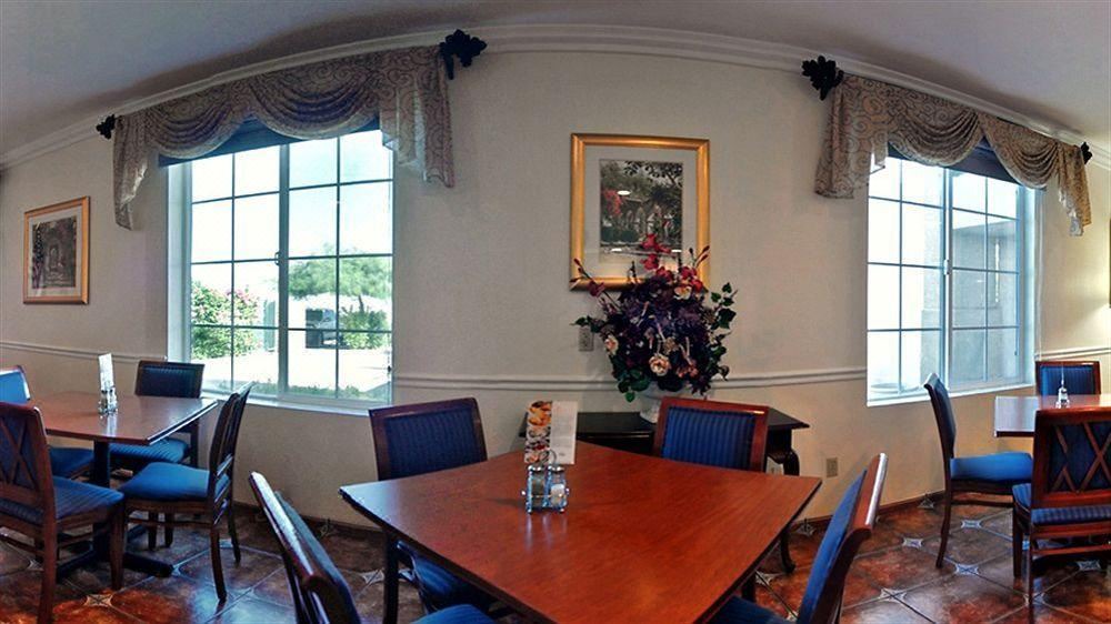 Photo of Livingroom in Calexico