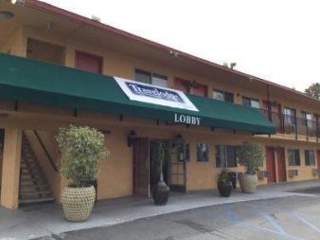 Photo of Buildings in Loma Alta