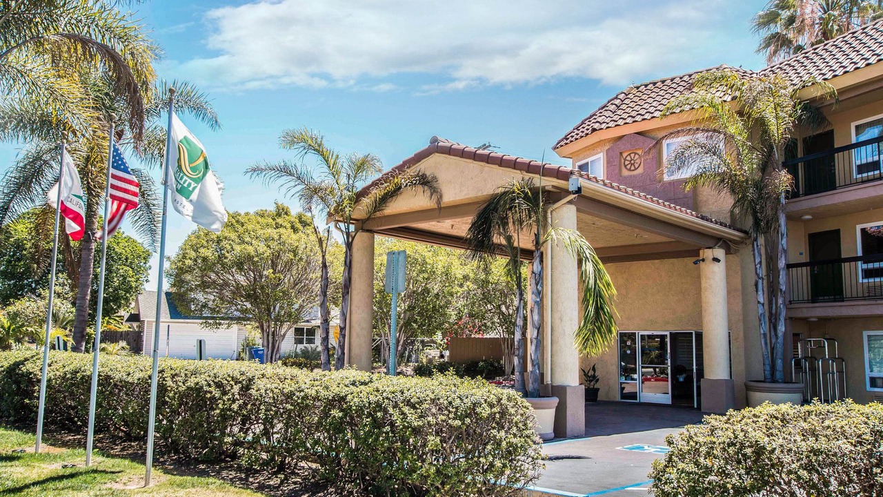 Photo of Buildings in Leucadia
