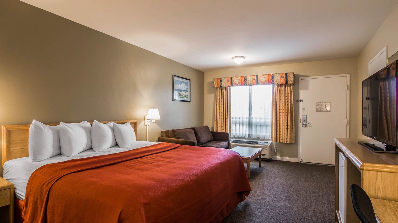 Photo of Bedroom in Leucadia