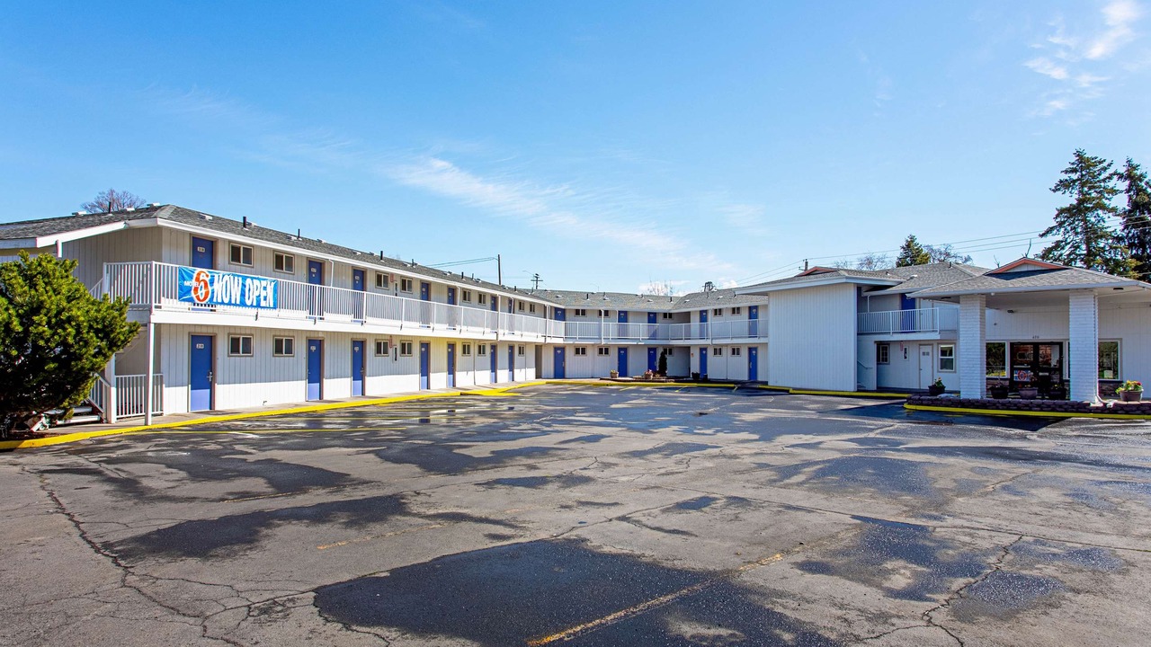 Photo of Buildings in Pendleton