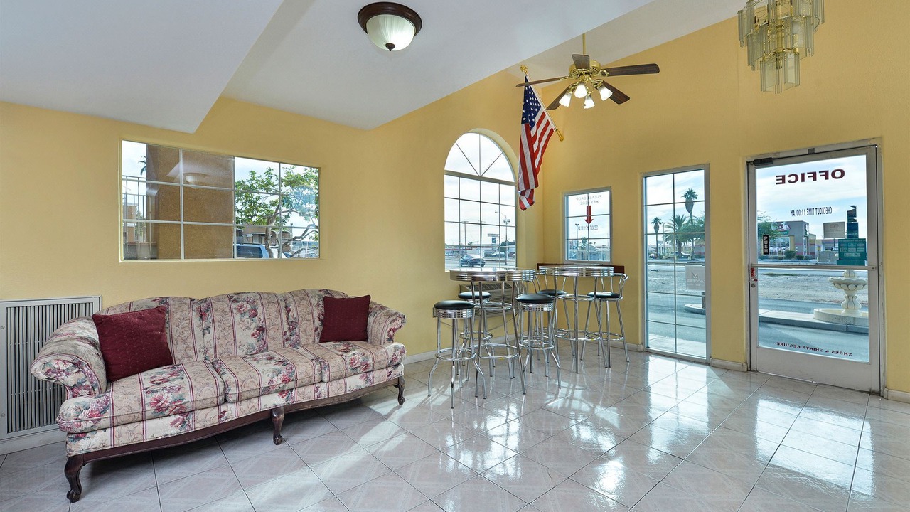 Photo of Livingroom in El Centro