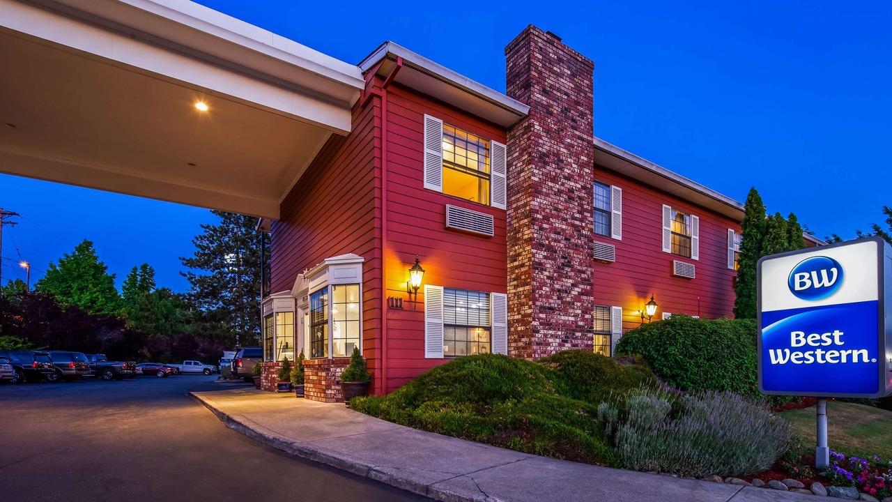 Photo of Buildings in Grants Pass