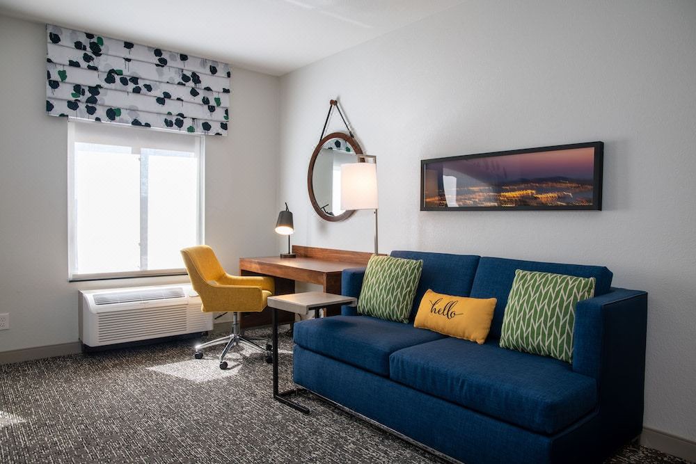 Photo of Livingroom in Van Nuys