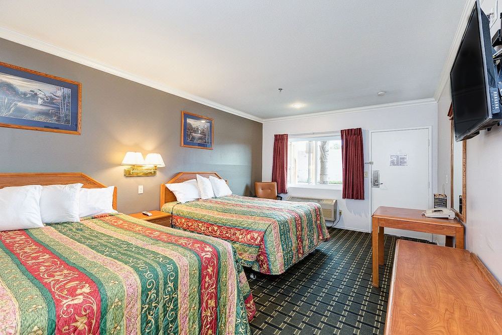 Photo of Bedroom in Northwest Anaheim
