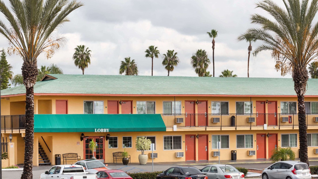 Photo of Buildings in Loma Alta