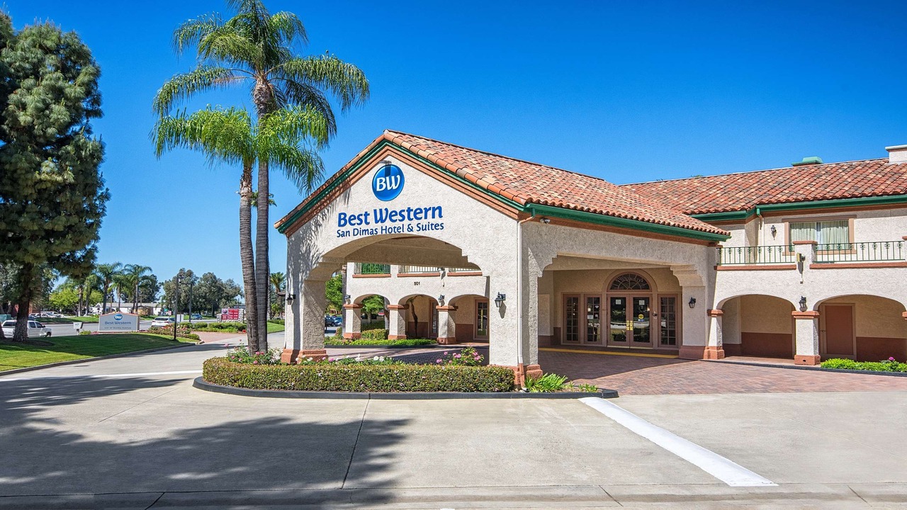 Photo of Buildings in Bonita
