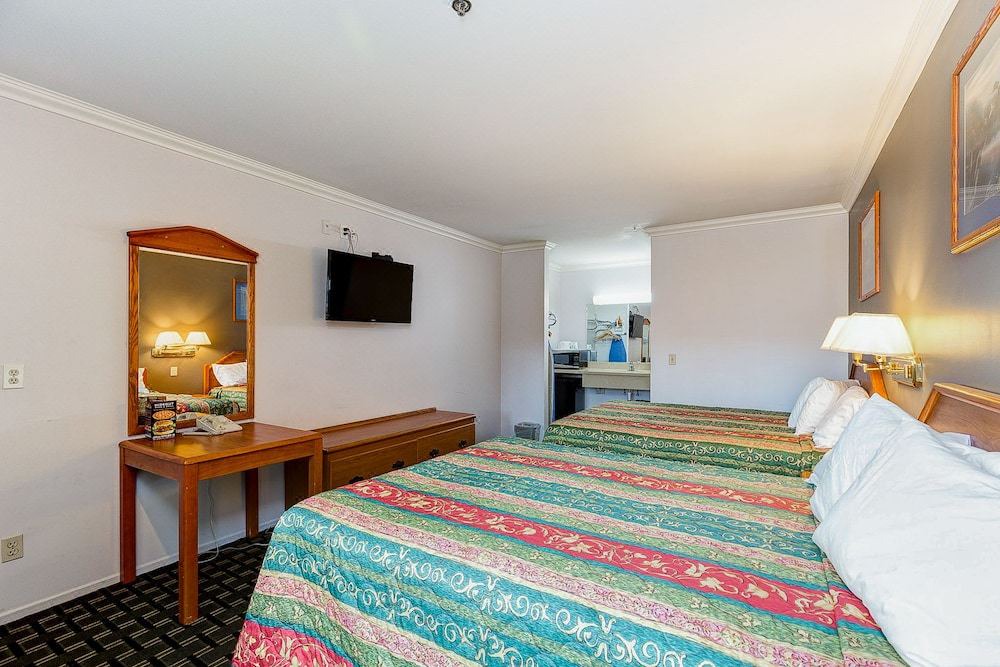 Photo of Bedroom in Northwest Anaheim