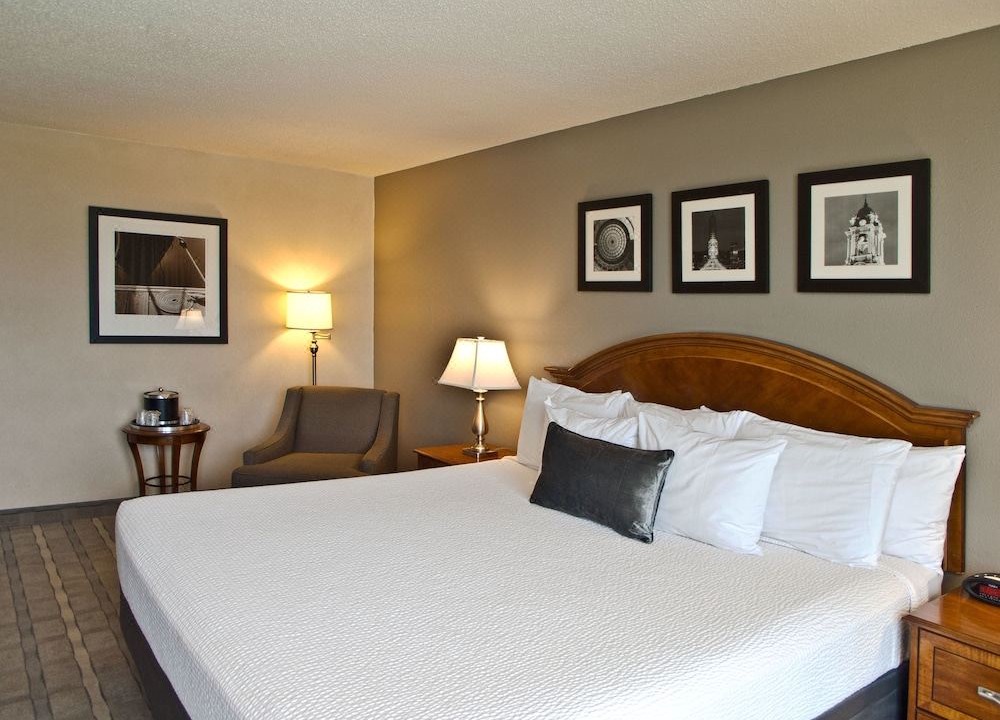Photo of Bedroom in Lloyd District