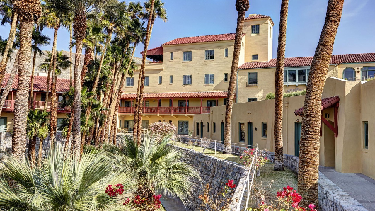 Photo of Buildings in Furnace Creek