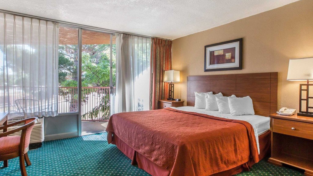 Photo of Bedroom in Page