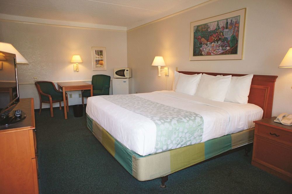 Photo of Bedroom in Bakersfield