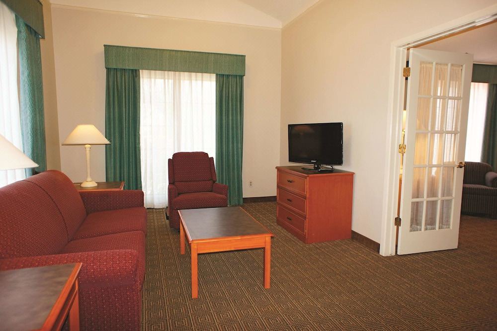 Photo of Livingroom in Bakersfield