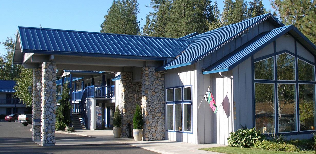 Photo of Buildings in Shady Cove