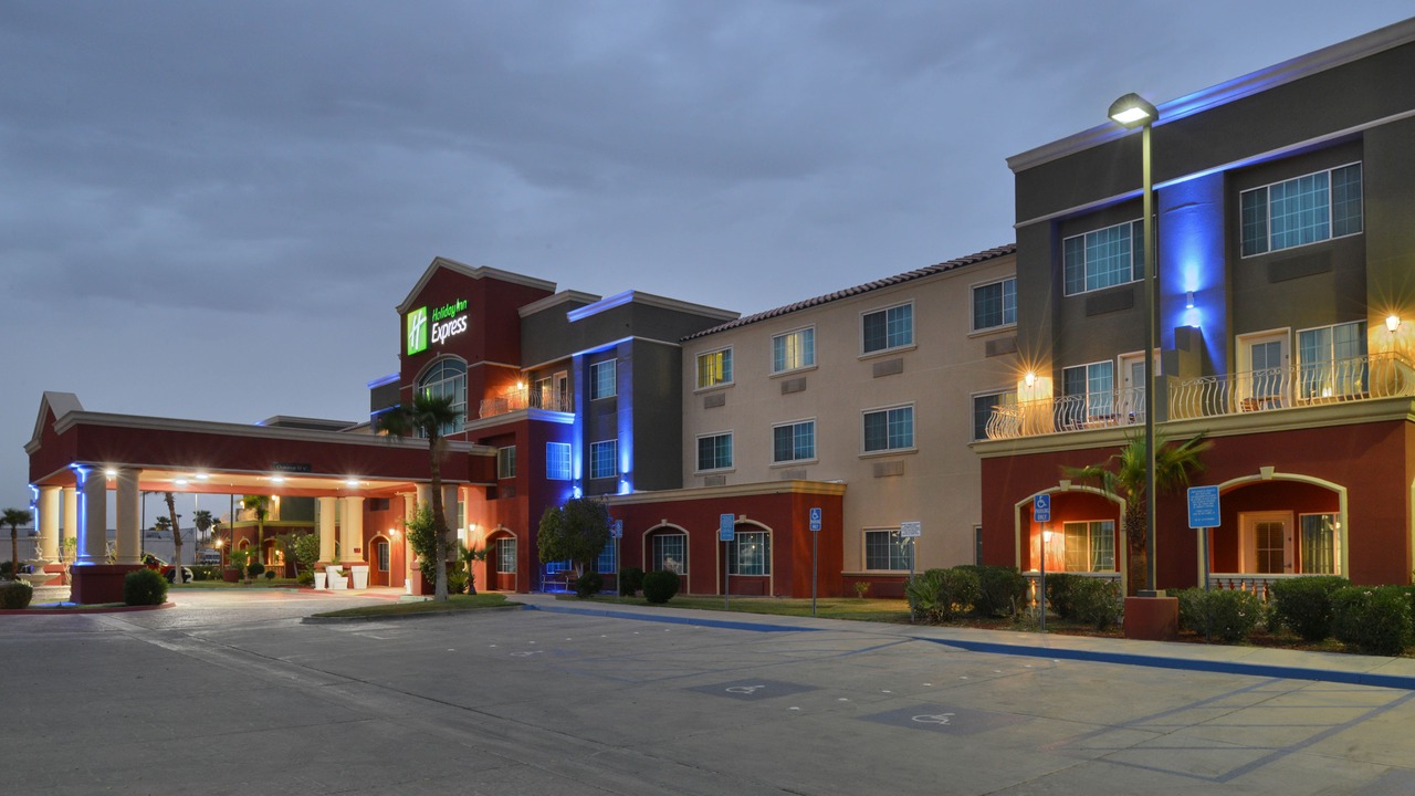 Photo of Buildings in El Centro