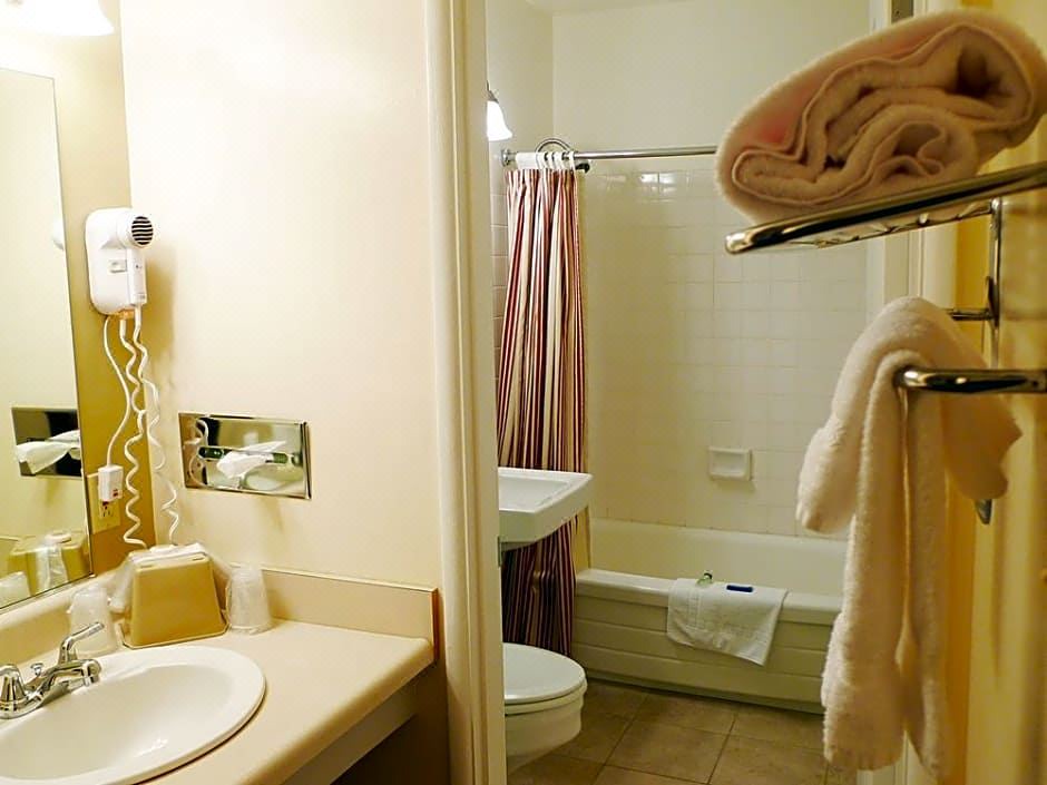 Photo of Bathroom in Downtown Eugene