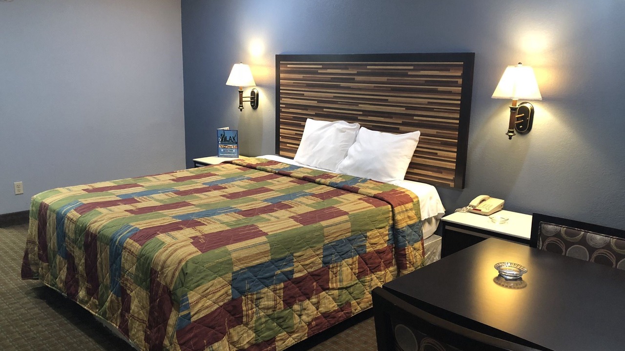 Photo of Bedroom in West Athens