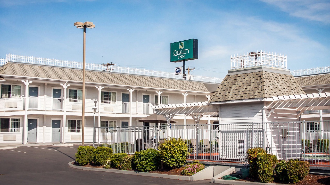 Photo of Buildings in Roseburg