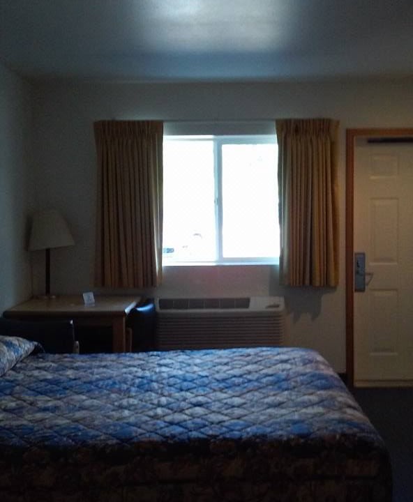 Photo of Bedroom in Shady Cove