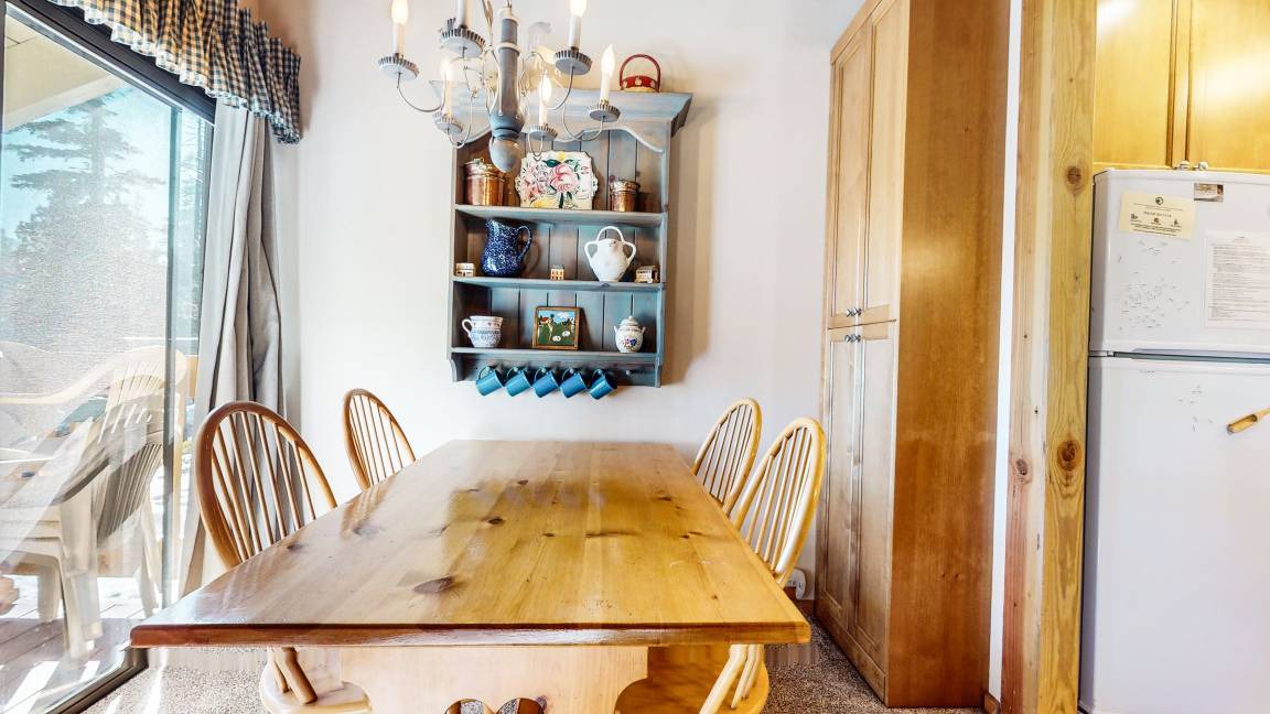 Photo of Kitchen in Mammoth Lakes