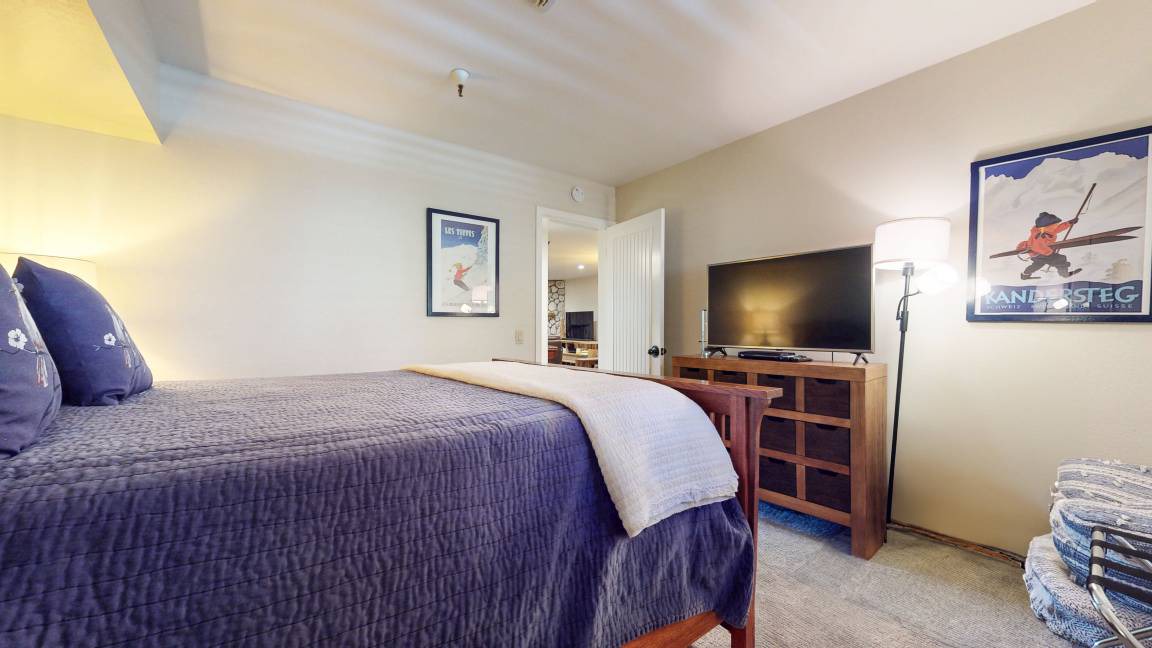 Photo of Bedroom in Mammoth Lakes