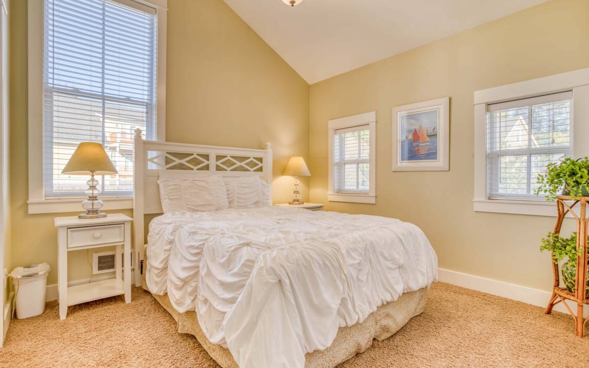 Photo of Bedroom in Olivia Beach