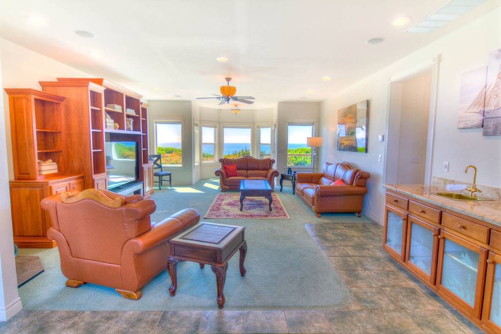 Photo of Livingroom in Seal Rock