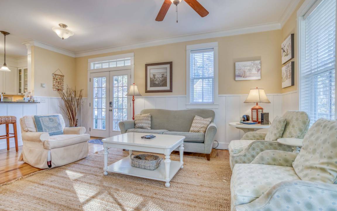 Photo of Livingroom in Olivia Beach