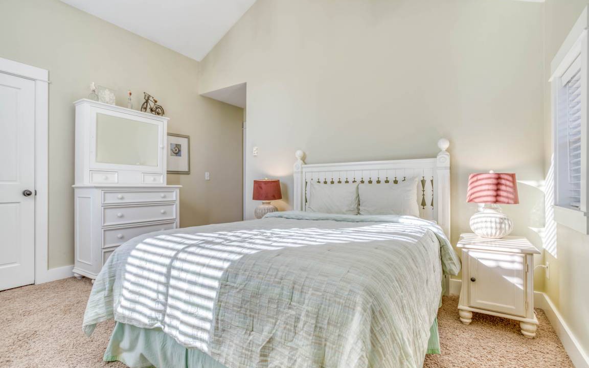 Photo of Bedroom in Olivia Beach