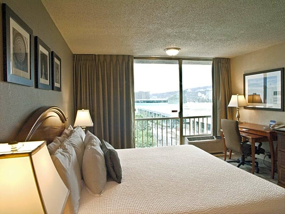 Photo of Bedroom in Lloyd District