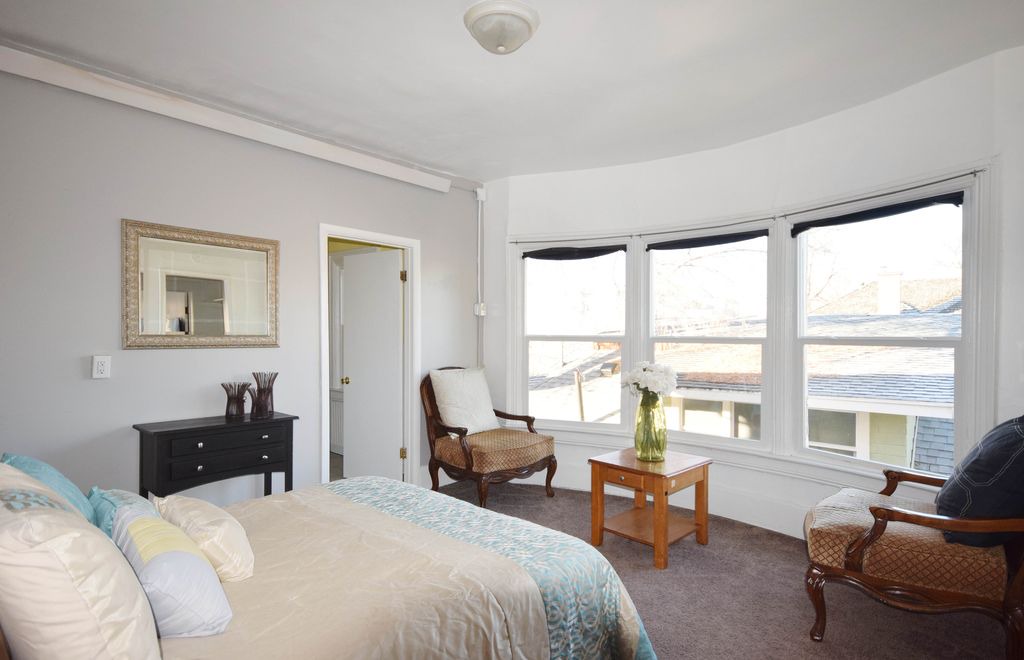 Photo of Bedroom in Central City