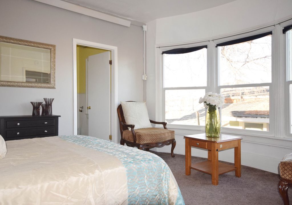 Photo of Bedroom in Central City