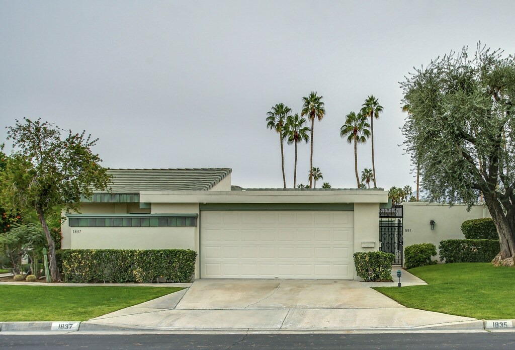 Photo of Buildings in Sunrise Villas
