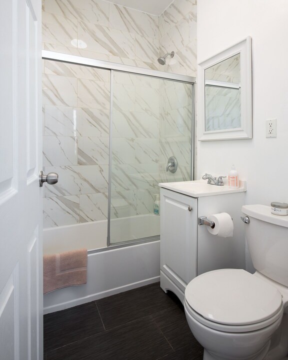 Photo of Bathroom in Rampart Village