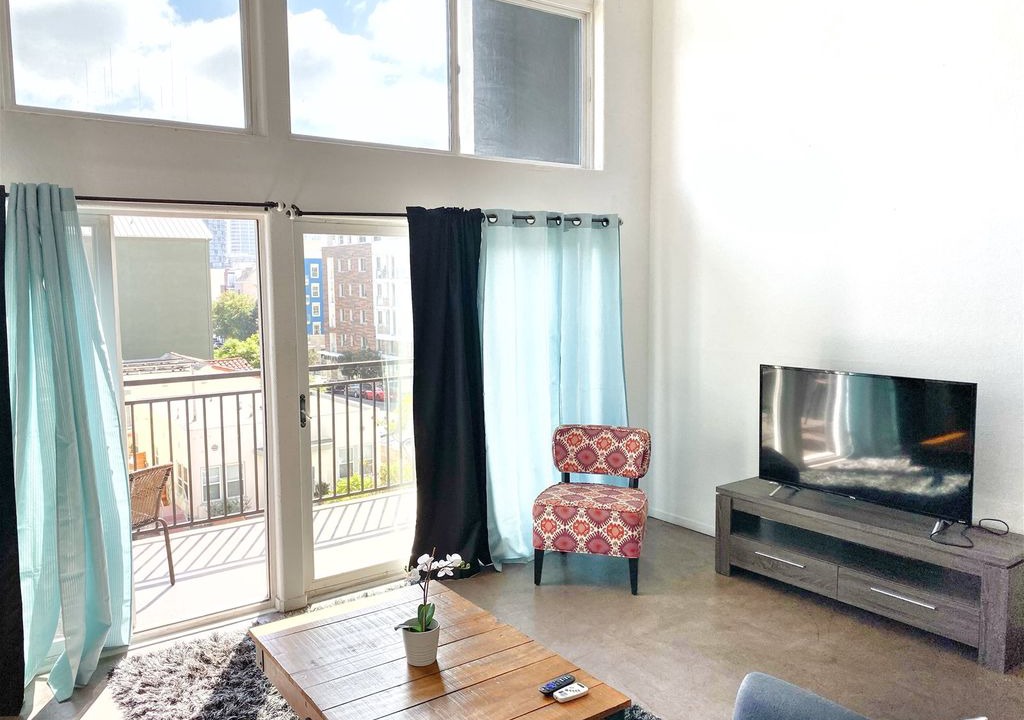 Photo of Livingroom in Downtown San Diego