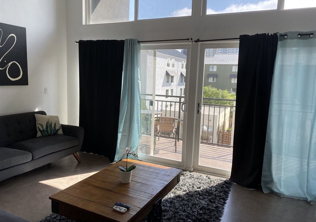 Photo of Livingroom in Downtown San Diego